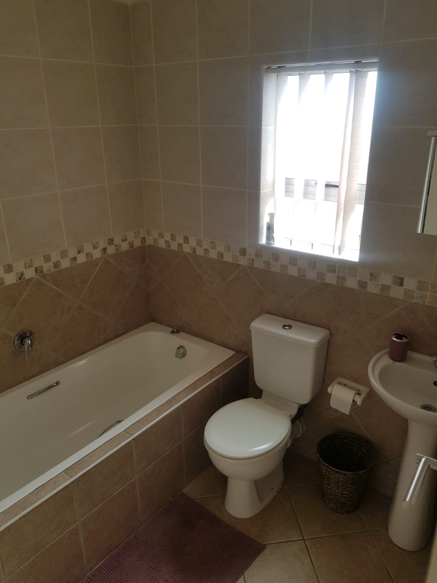 To Let 2 Bedroom Property for Rent in Jeffreys Bay Central Eastern Cape